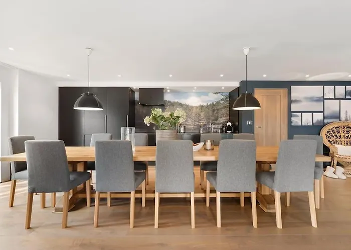Large 41 Millions Kr Apartment - Seaview In Center