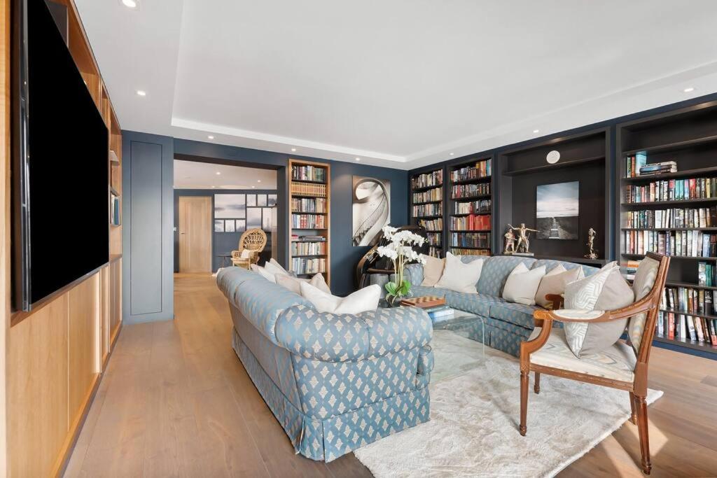 Large 41 Millions Kr - Seaview In Center Apartment